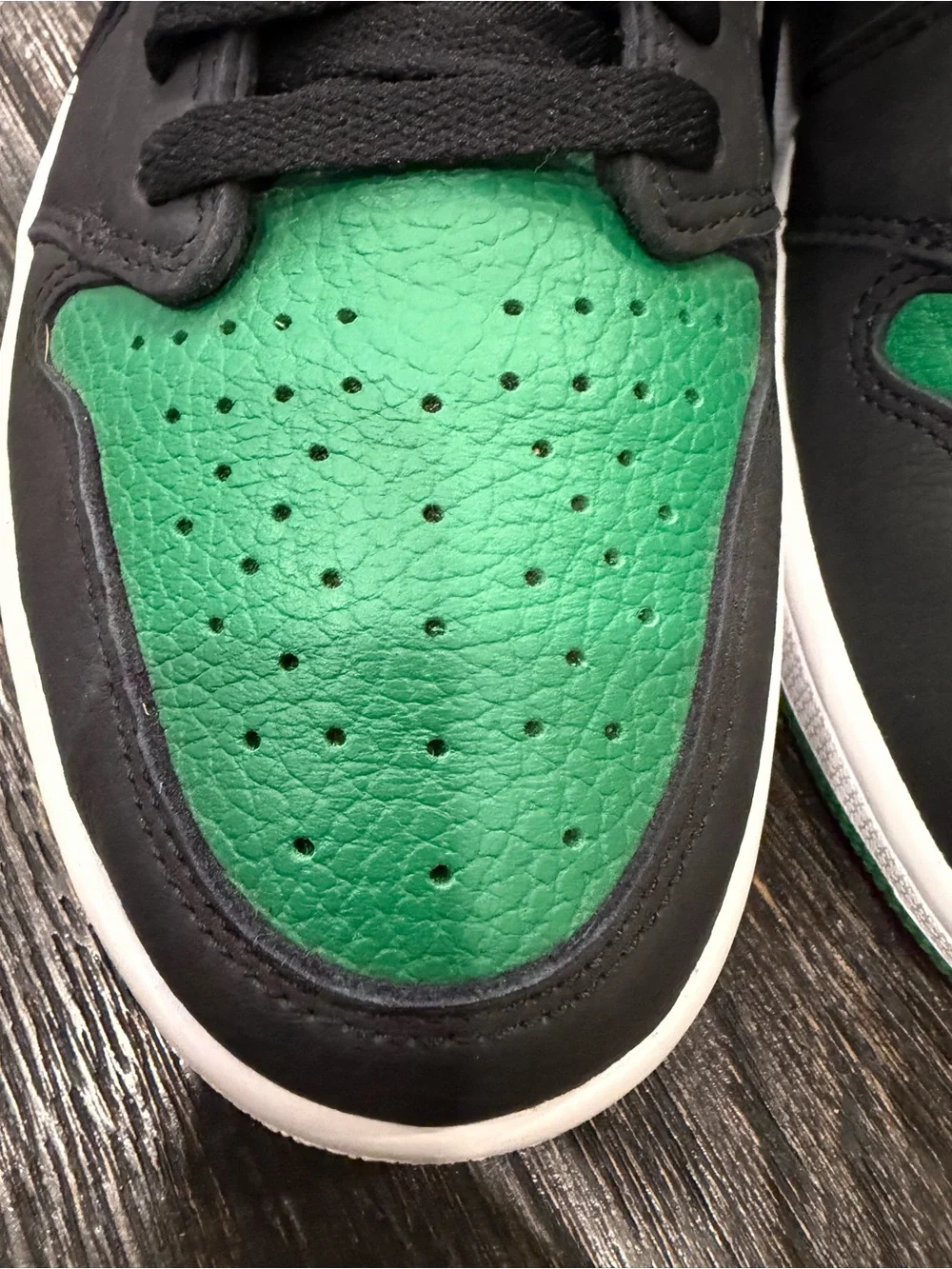 Nike Air Jordan 1 Retro High OG Pine Green 2.0 Men’s Size 12